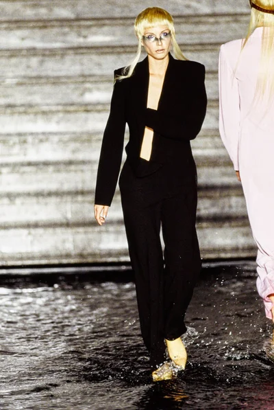 Look 25